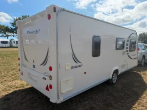 Bailey pageant fixed bed