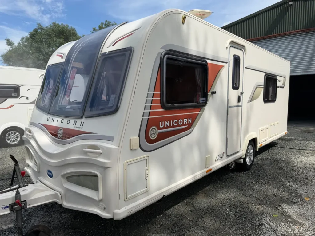 Bailey Unicorn Cadiz – 4 Berth fixed singles